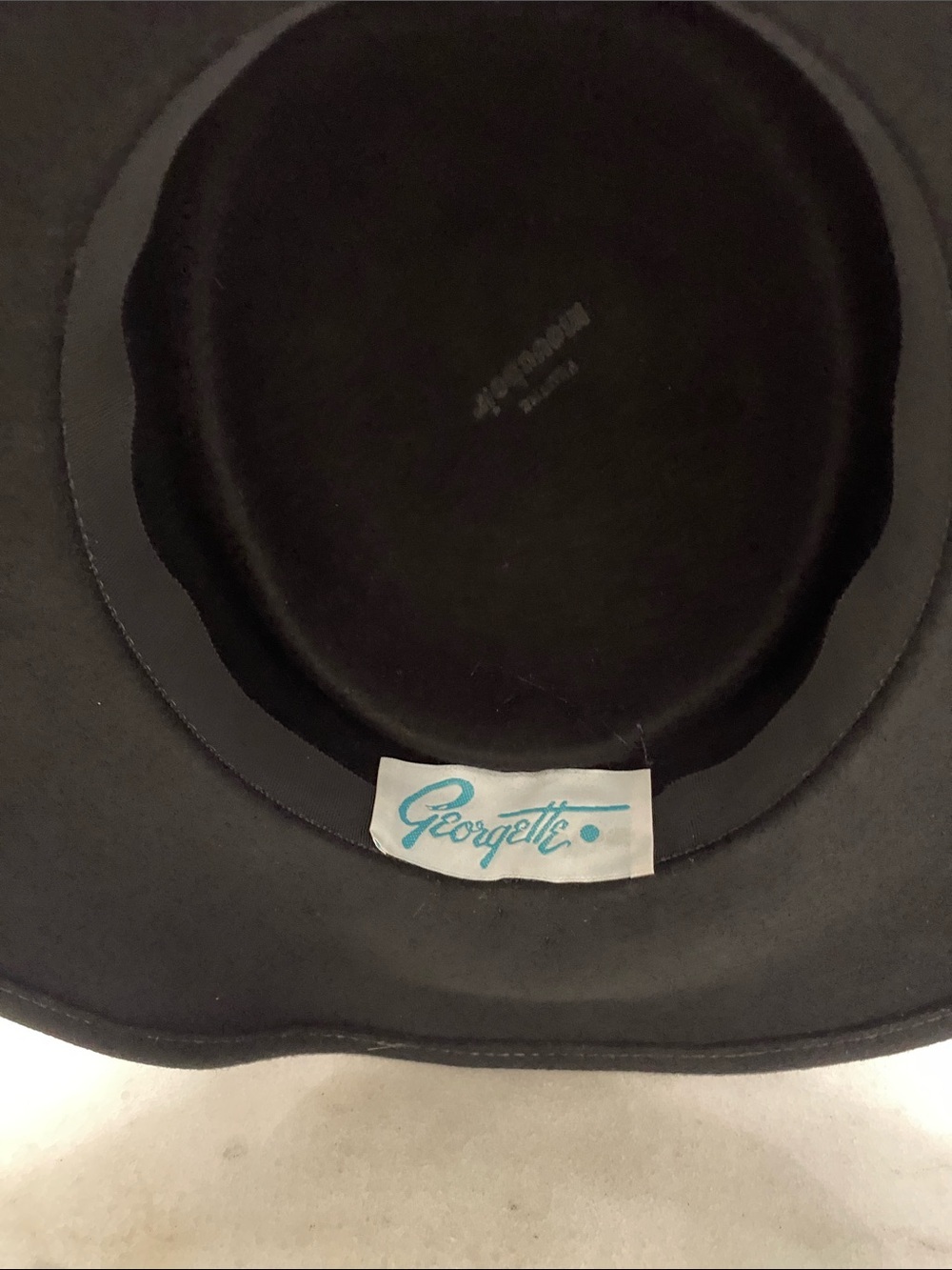 Vintage Georgette Black Felt Cloche Hat Satin Rosette Wide Brim - Picture 3 of 11